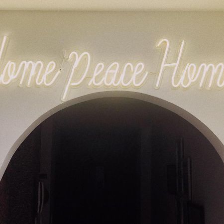 Home Peace Home - District 1 ホーチミン市 エクステリア 写真